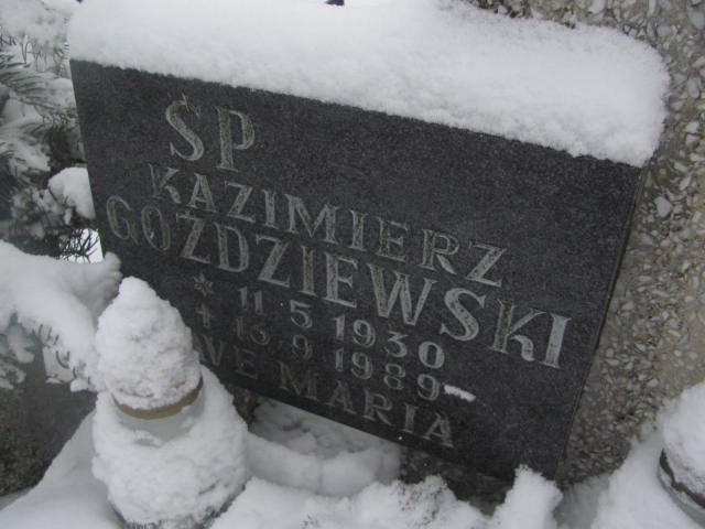 Grób Kazimierz Goździewski